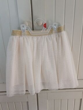 Girls Holiday Time White Tulle Skirt with Gold Elastic Waistband 7/8
